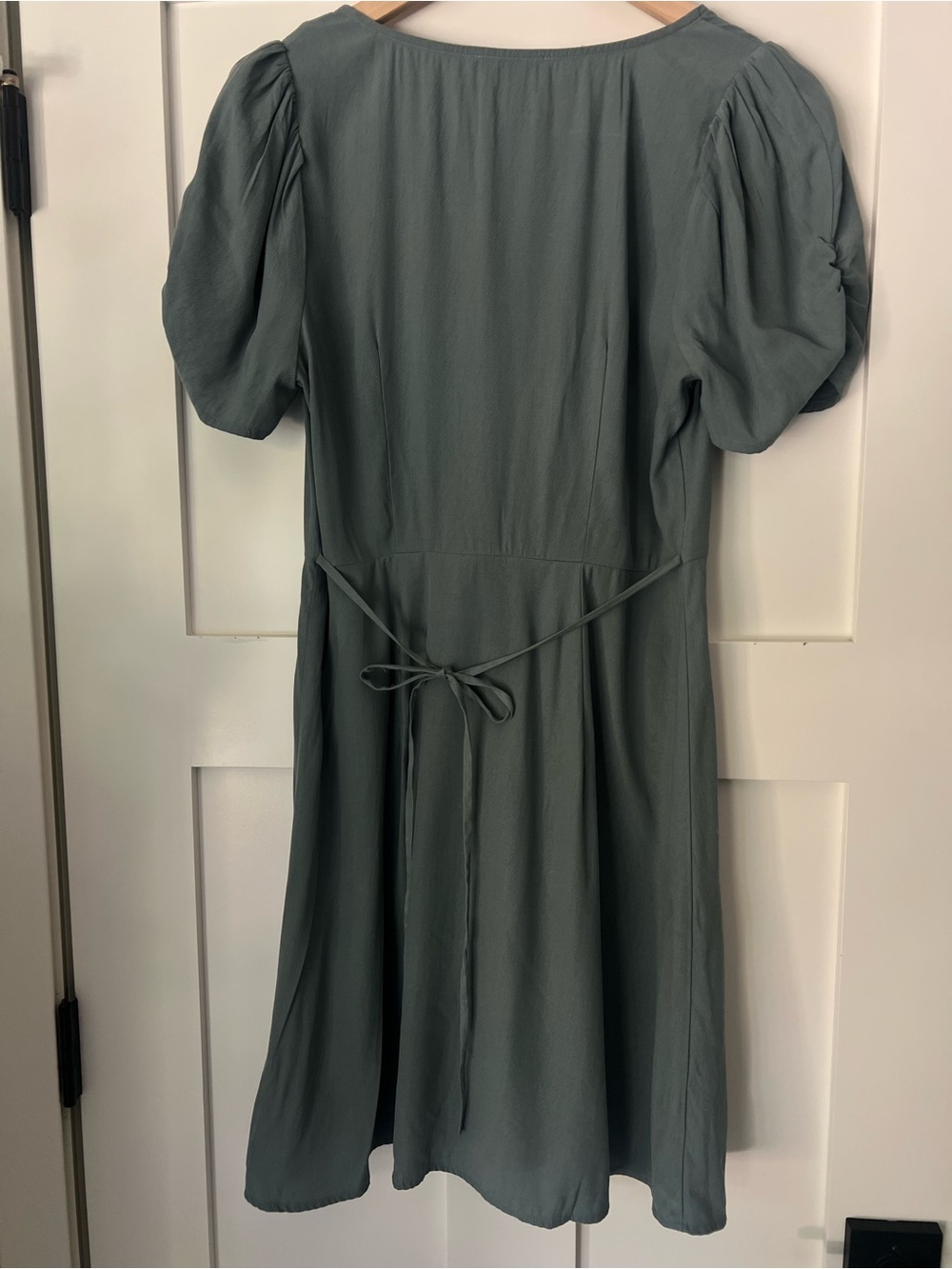 Madewell Leedra Sage Green Button Front Midi Dress Puff Sleeve Tie Waist Size 4 - Picture 3 of 12